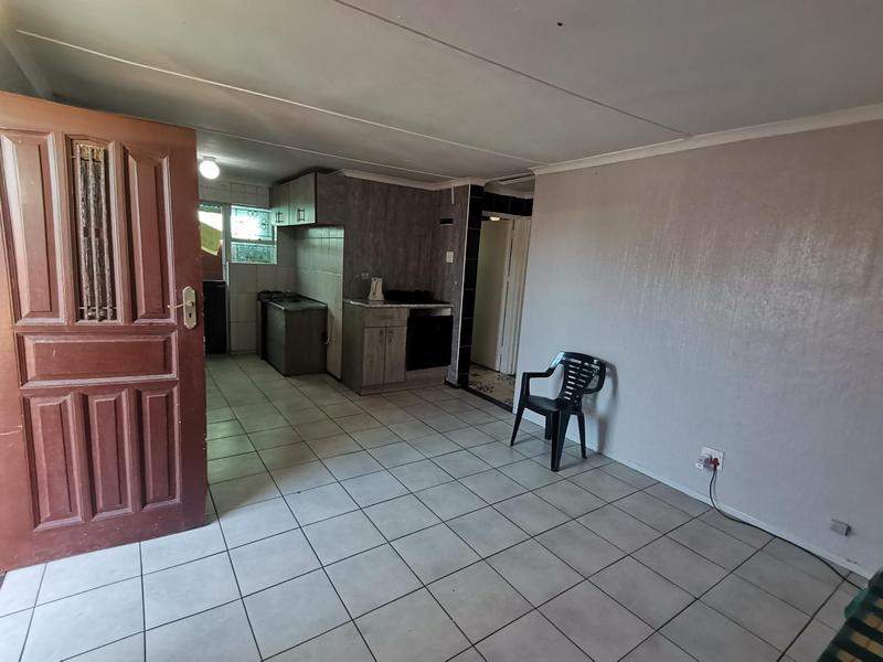 To Let 2 Bedroom Property for Rent in Portlands Western Cape